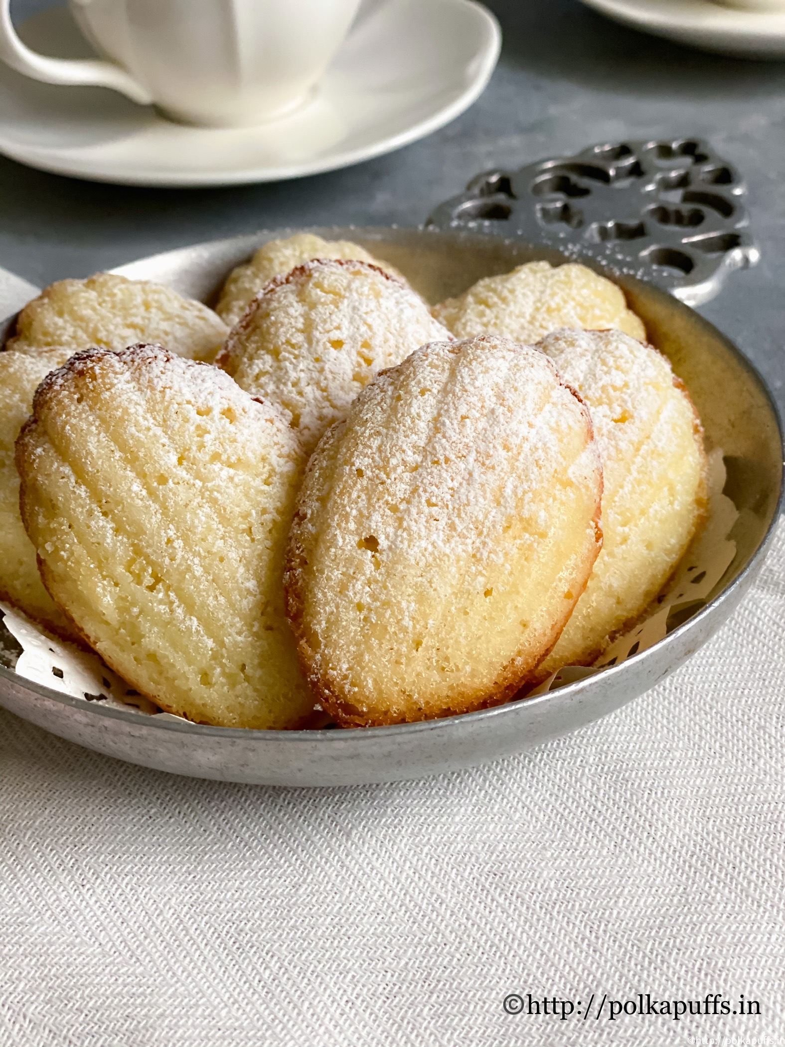 Lemon Vanilla Madeleines | How to make French Madeleines - Polka Puffs